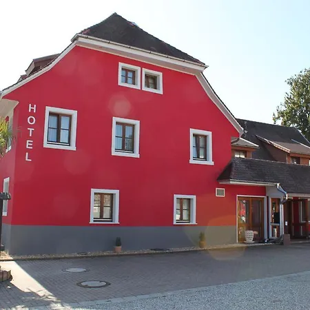 Szálloda Hochdorfer Hirschen 2*